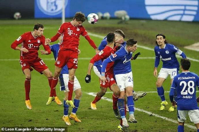 Soi kèo phạt góc Schalke vs Bayern Munich, 0h30 ngày 13/11