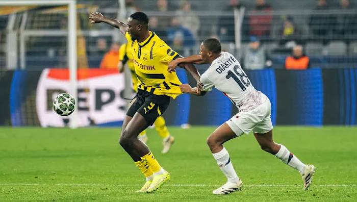 Siêu máy tính dự đoán Lille vs Dortmund, 00h45 ngày 13/3