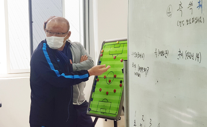 HLV Park Hang-seo triệu tập 4 cầu thủ mới lên ĐT Việt Nam?