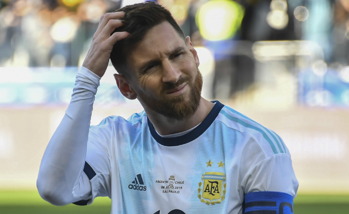 Lionel Messi lập cú đúp giải thưởng cá nhân sau kỳ Copa America thất bại