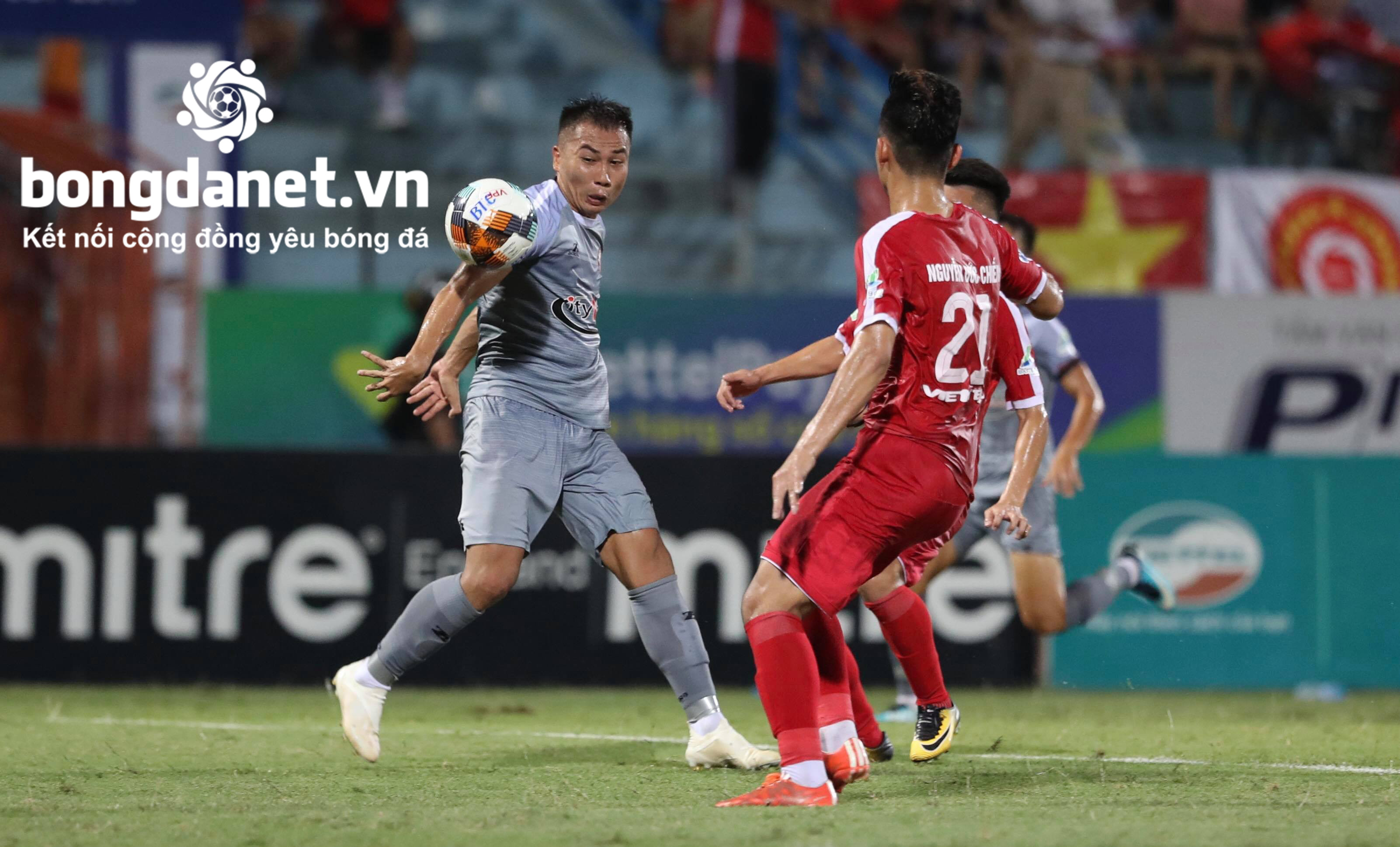 TP HCM 2-0 B.Bình Dương: Giành 3 điểm, TPHCM tạm thời 'truất ngôi' Hà Nội FC