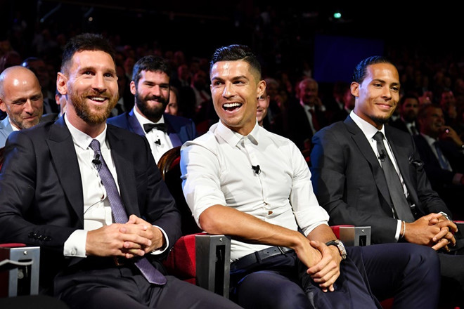 Ronaldo mời Messi ăn tối và câu trả lời bất ngờ