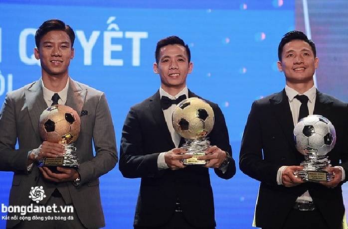 Văn Quyết giúp Hà Nội FC phá 3 kỷ lục của SLNA
