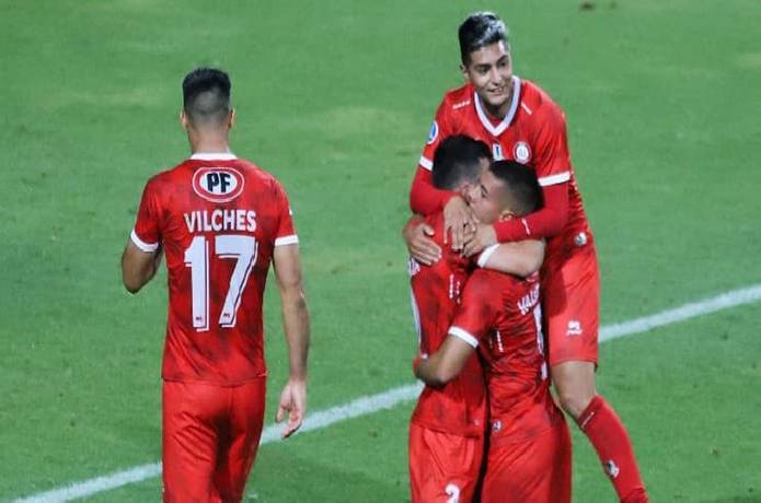 Nhận định, soi kèo Union La Calera vs Banfield, 05h15 ngày 15/04