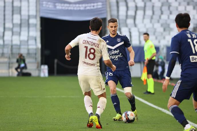 Máy tính dự đoán bóng đá 15/4: Metz vs Bordeaux