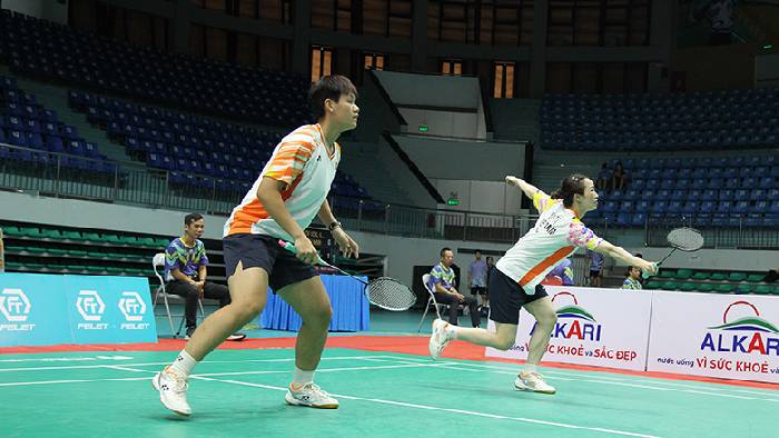 Bùi Bích Phương và Vũ Thị Trang giành HCĐ cầu lông SEA Games 33