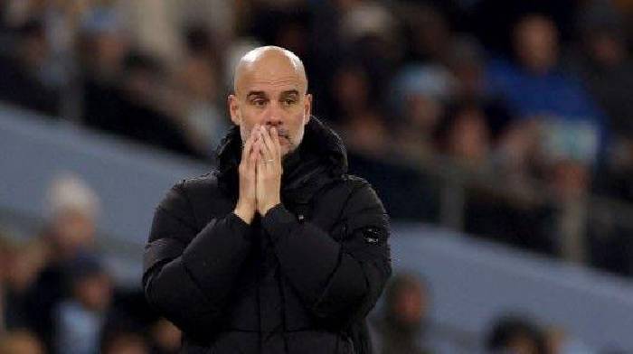 Pep Guardiola hối hận vì không cải tổ Man City