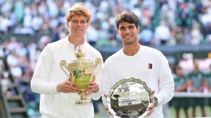 Alcaraz thừa nhận ‘không biết phải làm gì’ vì Sinner quá mạnh