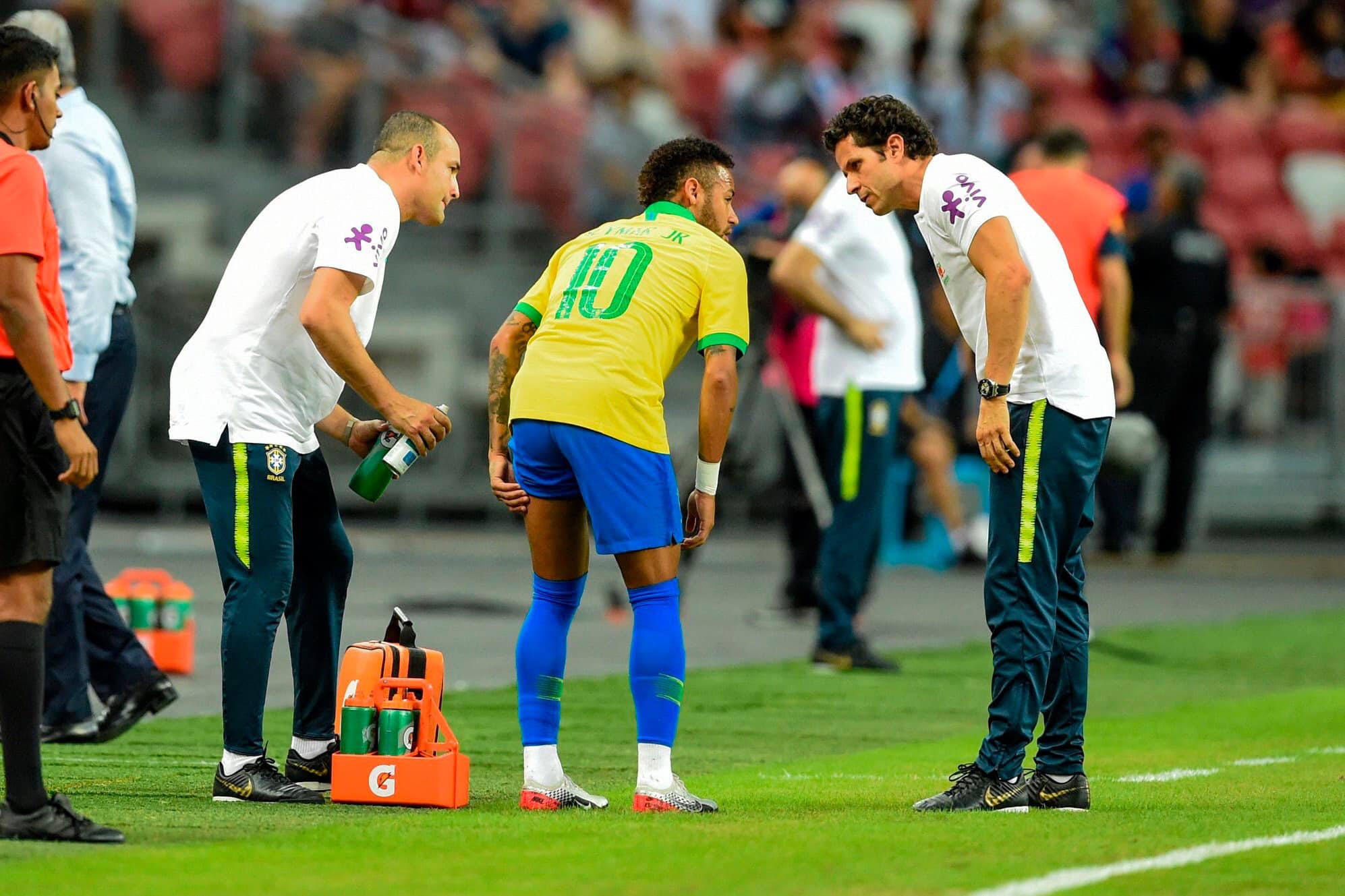 Neymar tiếp tục chấn thương