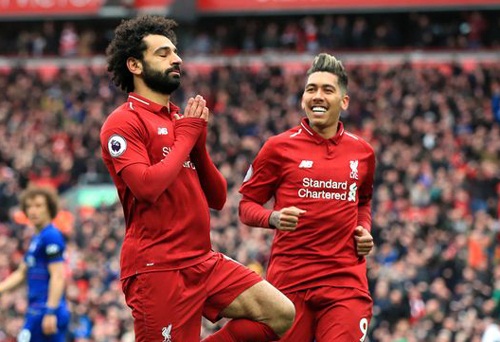 Salah lý giải kiểu ăn mừng lạ khi giúp Liverpool đả bại Chelsea