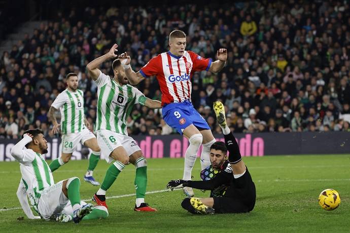 Chuyên gia Tony Ansell dự đoán Real Betis vs Girona FC, 2h30 ngày 16/8