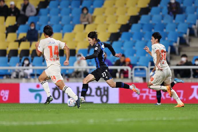 Soi kèo góc FC Seoul vs Jeju United, 17h30 ngày 16/8