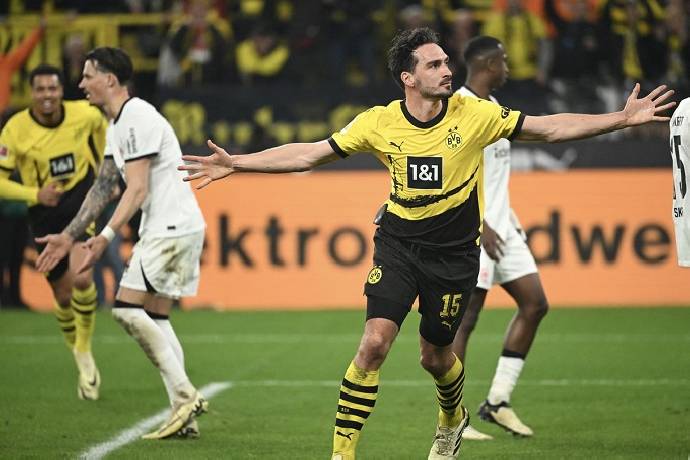 Soi kèo góc Eintracht Frankfurt vs Dortmund, 2h30 ngày 18/1