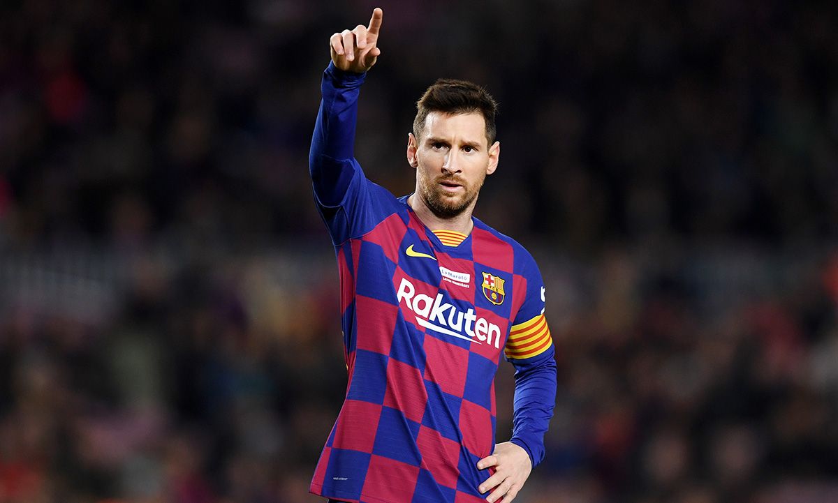 Bất chấp nội bộ lục đục, Messi tiếp tục gia hạn hợp đồng với Barcelona