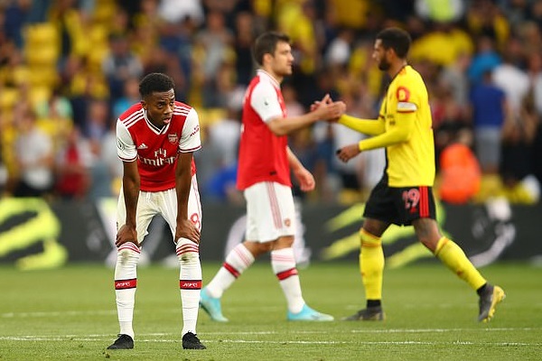 HLV Unai Emery phản ứng bất ngờ khi Arsenal lỡ cơ hội vào Top 4
