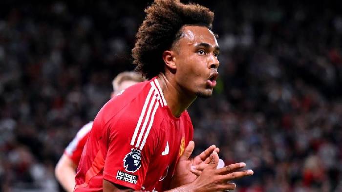 Joshua Zirkzee ghi bàn ngay trong trận ra mắt giúp MU thắng Fulham