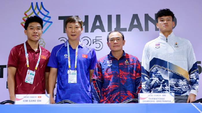 HLV Kim Sang Sik nhắn nhủ trọng tài phải công tâm ở chung kết SEA Games 33