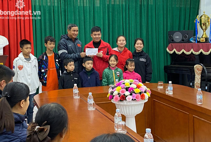 HLV Mai Đức Chung thăm làng trẻ em SOS