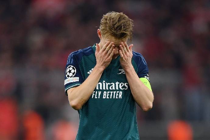 Gục ngã trước Bayern Munich, Arsenal ngậm ngùi rời khỏi cúp C1 châu Âu