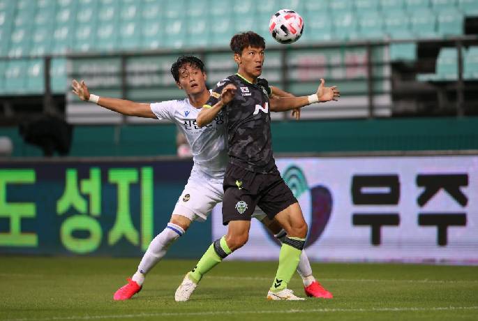 Kèo thẻ phạt Incheon United vs Jeonbuk Hyundai 17h30 ngày 18/7: Quyết liệt giữa sân