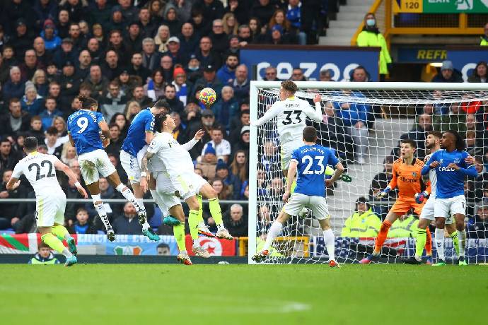 Soi kèo góc Leeds United vs Everton, 02h00 ngày 19/8