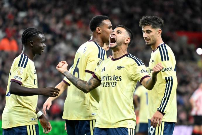 Kèo thẻ phạt Nottingham vs Arsenal 22h30 ngày 18/10 