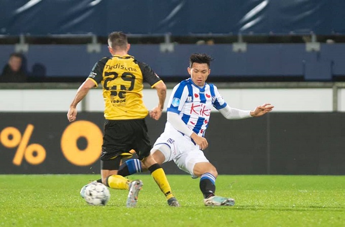 Video Văn Hậu ra sân thi đấu lần đầu tiên cho SC Heerenveen