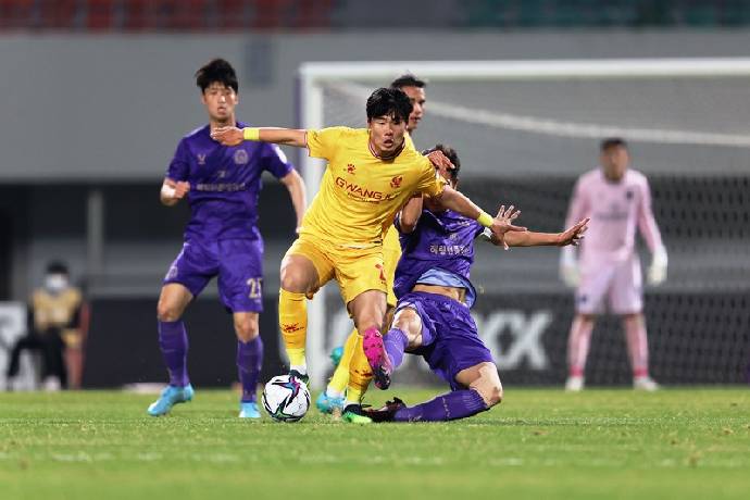 Soi kèo góc Anyang vs Gwangju, 17h30 ngày 19/07