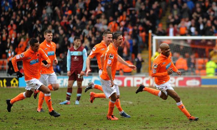 Kèo xiên thơm nhất hôm nay 20/8: Burnley vs Blackpool