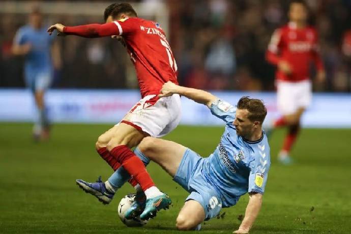Soi kèo góc Nottingham vs Coventry, 23h30 ngày 19/09