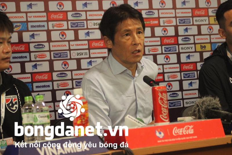 HLV Thái Lan hết lời khen ngợi đội tuyển Việt Nam sau trận hoà