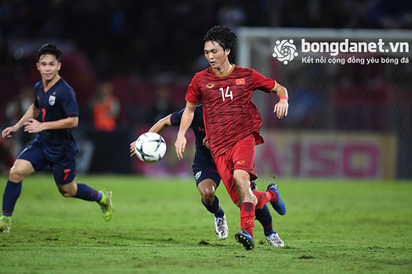 Van Bakel chỉ ra 2 cầu thủ sẽ giúp Việt Nam giành chiến thắng trước Thái Lan