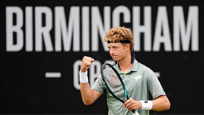 Learner Tien thắng trận đầu tiên tại Next Gen ATP Finals 2025