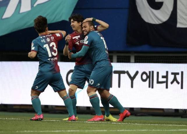 Nhận định, soi kèo Gimhae City vs Pocheon Citizen, 15h00 ngày 21/6: Tiếp tục dẫn đầu Nhận định, soi kèo Gimhae City vs Pocheon Citizen, 15h00 ngày 21/6: Tiếp tục dẫn đầu