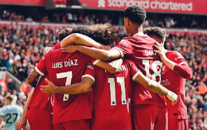Chi 30 củ, Liverpool chiêu mộ nhà vô địch World Cup