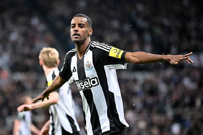 Alexander Isak tố thất hứa, Newcastle đáp trả đanh thép