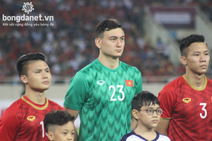 Văn Lâm mơ dự World Cup sau khi chặn đứng Thái Lan