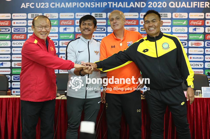 Trực tiếp HLV Park Hang Seo họp báo trước vòng loại U23 châu Á 2020
