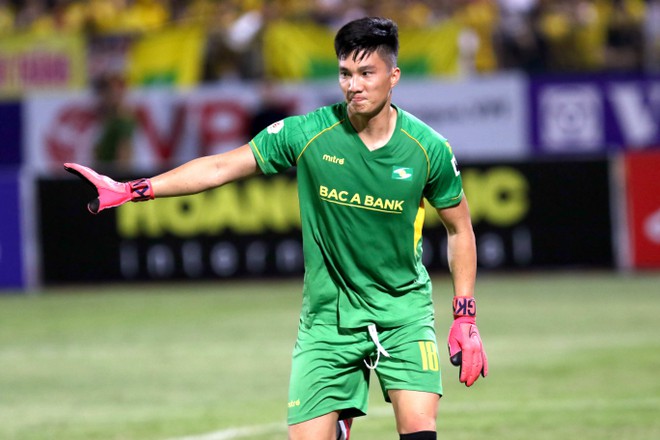 Thủ môn Nguyễn Văn Hoàng tự tin giúp SLNA phá kỷ lục V-League