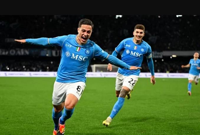 Siêu máy tính dự đoán Napoli vs Pisa, 1h45 ngày 23/9