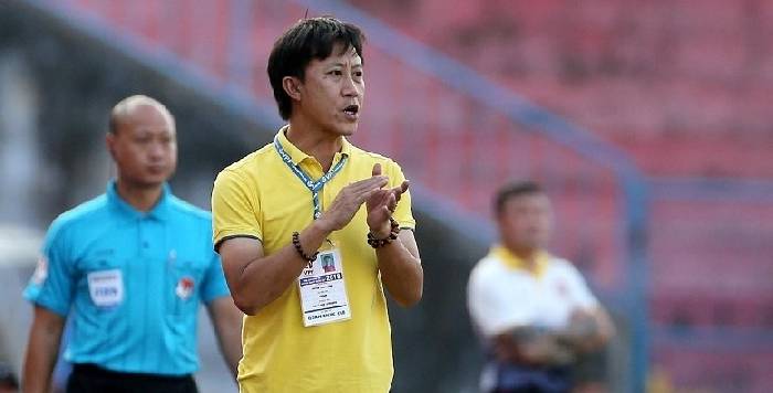Danh sách cầu thủ Hồng Lĩnh Hà Tĩnh đăng ký ở V.League 2023/2024: Lại chờ tài “liệu cơm gắp mắm” của HLV Nguyễn Thành Công