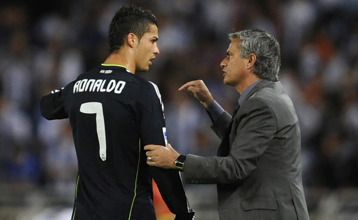 Mourinho bóng gió thừa nhận được Ronaldo 'rủ rê' về Juventus