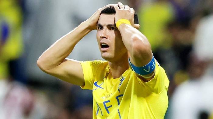 Biến căng! Ronaldo 'từ mặt' siêu sao mới gia nhập Al Nassr