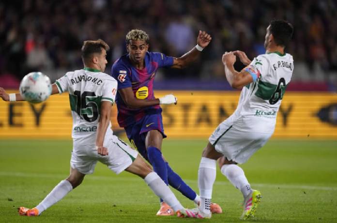 Kèo thẻ phạt Elche vs Barcelona 02h30 ngày 24/08