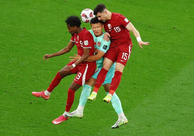 Thất bại trước Qatar, Trung Quốc gần như chắc chắn bị loại ở Asian Cup 2023