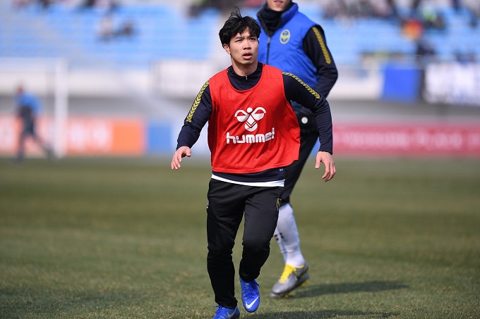 Lái trưởng Incheon United bất ngờ phủ nhận tài năng của Công Phượng