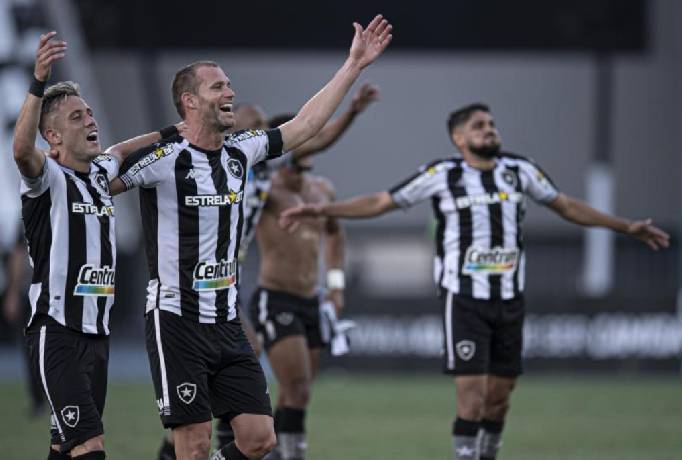 Kèo thẻ phạt Botafogo vs Esporte Vitoria 05h30 ngày 24/7: Quyết tâm cao độ