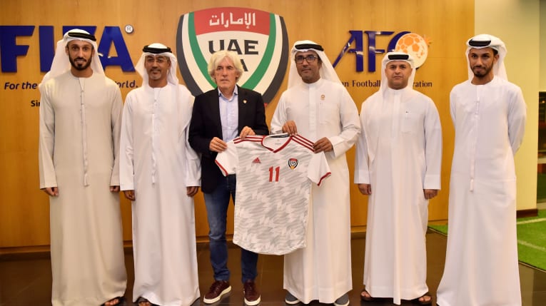 UAE bổ nhiệm HLV trưởng mới với tham vọng dự World Cup 2022