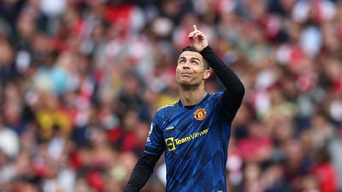 Xé lưới Arsenal, Ronaldo ghi tên mình vào lịch sử Premier League