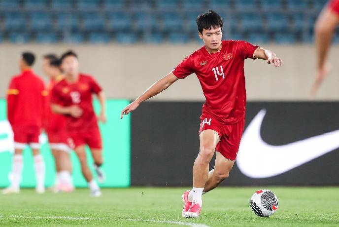 Nguyễn Hoàng Đức: Từ tình huống bỏ lỡ lịch sử đến cầu thủ xuất sắc nhất của bóng đá Việt Nam